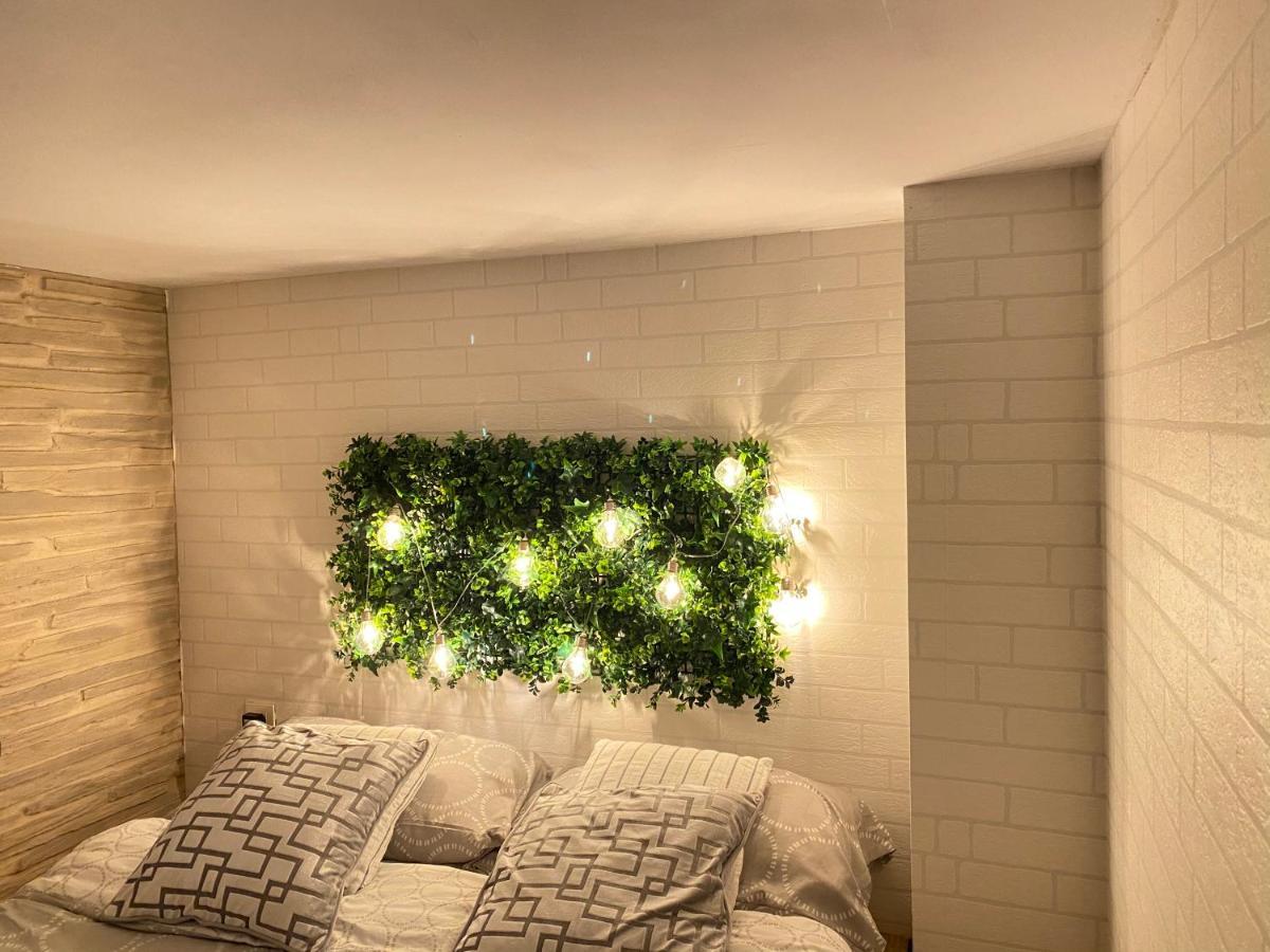 Cozy Designer Apart / Acogedor Apartamento De Diseno ● Wifi - Jacuzzi - A/C Steamsauna Apartment Madrid Exterior photo